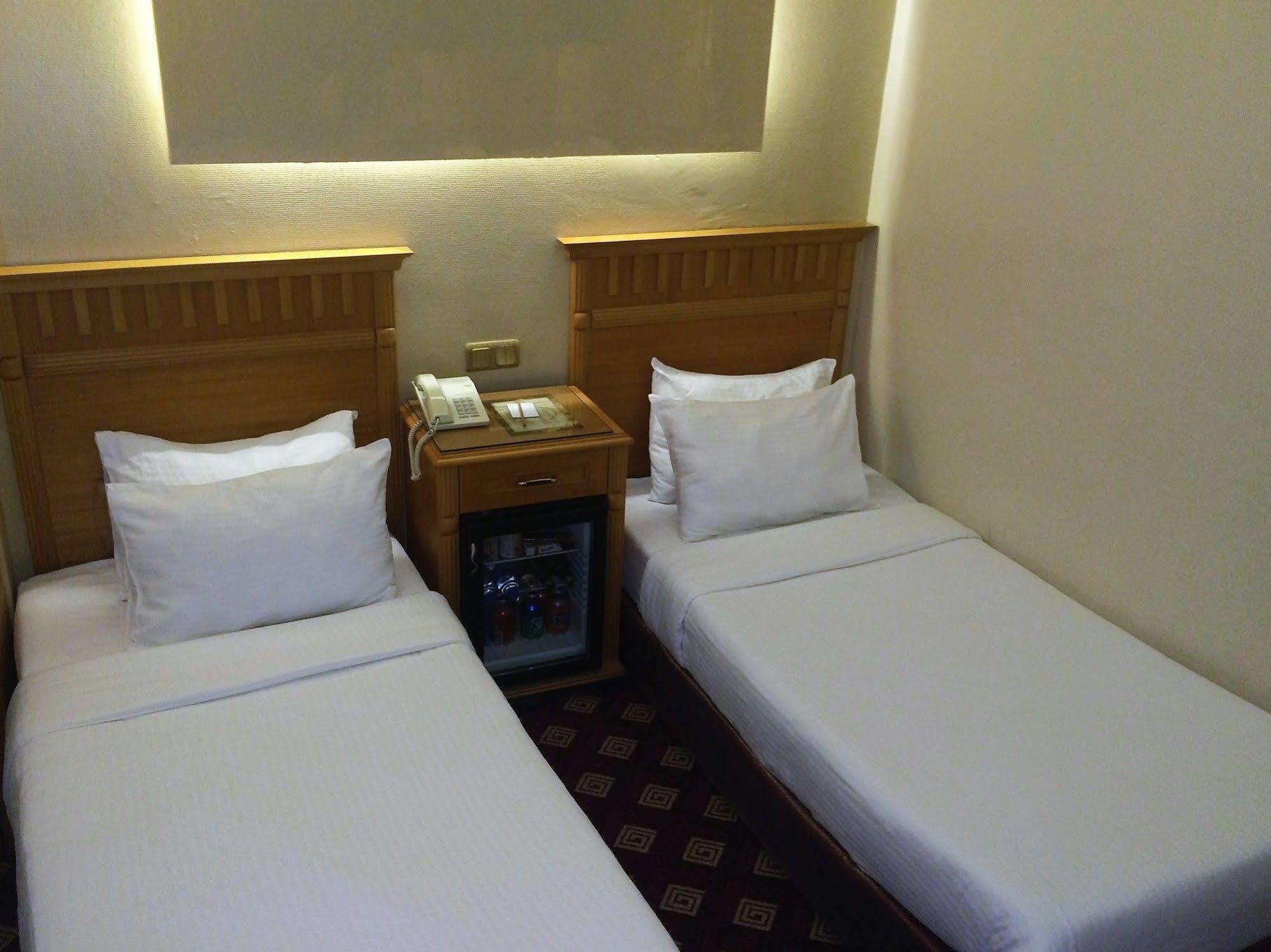 Park Star Hotel Taksim Стамбул Экстерьер фото